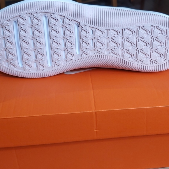 Women's Nike sneakers size 10 - Picture 5 of 9